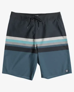 All Day Stripes 20" - Cal&ccedil;&otilde;es de banho pelo joelho para Homem