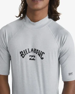Arch Wave - T-shirt de surf de manga curta com UPF 50 para Homem
