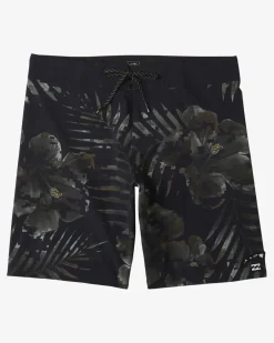 Pupukea Camo - Boardshorts de desempenho Airlite 19&rdquo; para Homem