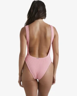 Summer High - High Leg One-Piece Swimsuit para Mulher